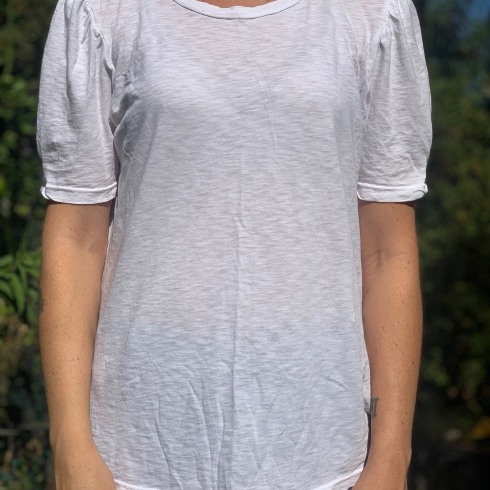 Sundry white size 2 t-shirt